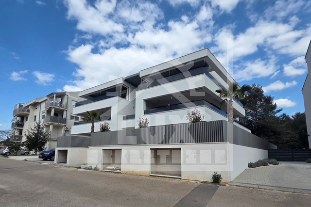 Luksuzan trosoban penthouse s krovnom terasom, Diklo, NOVOGRADNJA