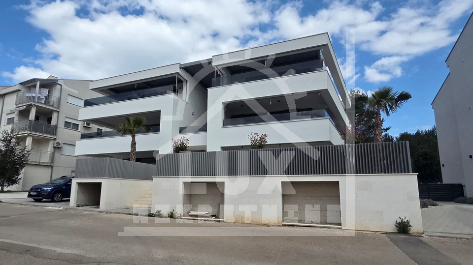 Luksuzen trisobni penthouse s stre&scaron;no teraso&comma; Diklo&comma; NOVOGRADNJA