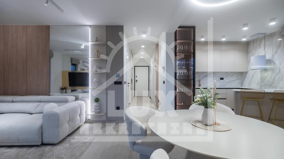 Luksuzni penthouse na 2. katu, Petrčane kraj Zadra, s pogledom na more
