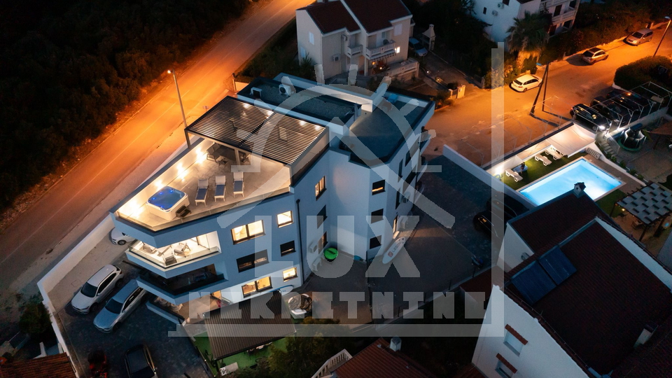Luksuzni penthouse na 2. katu, Petrčane kraj Zadra, s pogledom na more