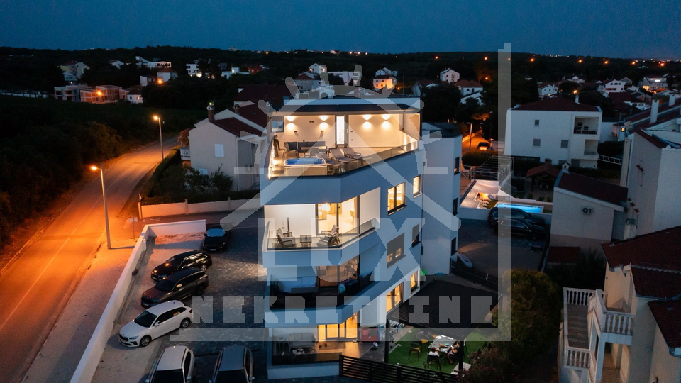 Luksuzni penthouse na 2. katu, Petrčane kraj Zadra, s pogledom na more