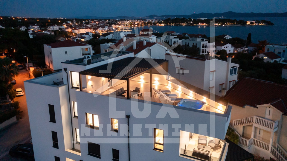 Luksuzni penthouse na 2. katu, Petrčane kraj Zadra, s pogledom na more