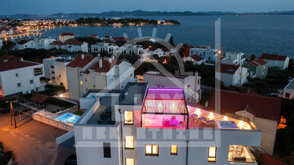 Luksuzni penthouse na 2. katu, Petrčane kraj Zadra, s pogledom na more