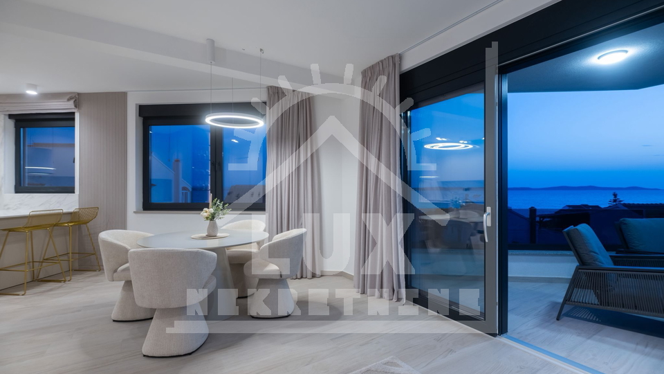Luksuzni penthouse na 2. katu, Petrčane kraj Zadra, s pogledom na more