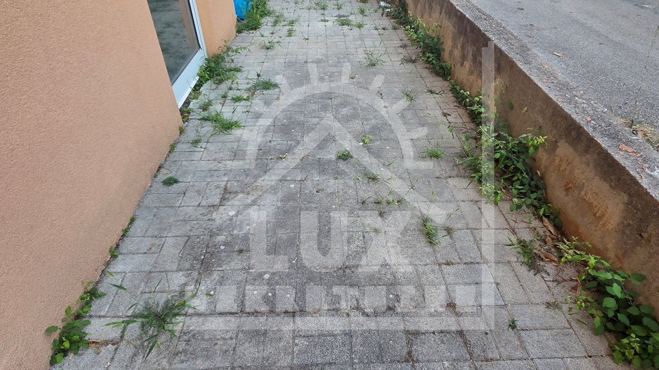 Geschäftsraum, 44 m2, Verkauf, Zadar - Borik
