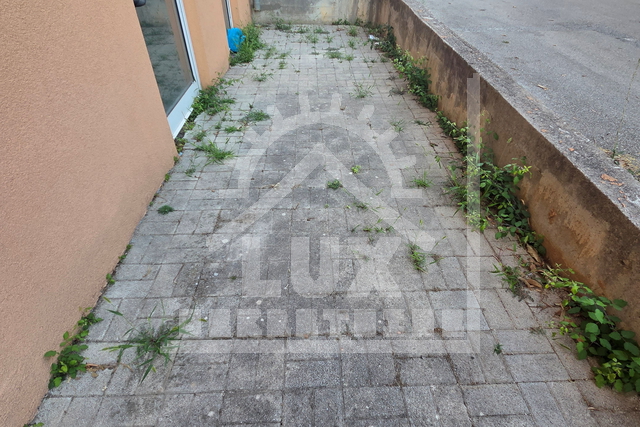 Geschäftsraum, 44 m2, Verkauf, Zadar - Borik