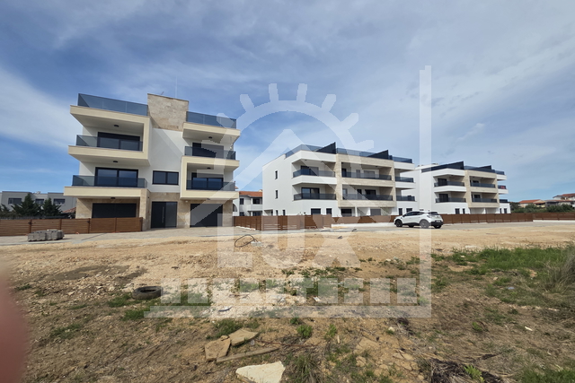 Dvosoban penthouse s krovnom terasom, NOVOGRADNJA, Privlaka kraj Zadra