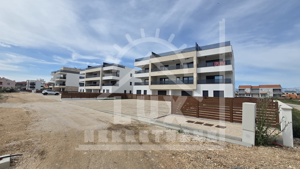Dvosoban penthouse s krovnom terasom&comma; NOVOGRADNJA&comma; Privlaka kraj Zadra
