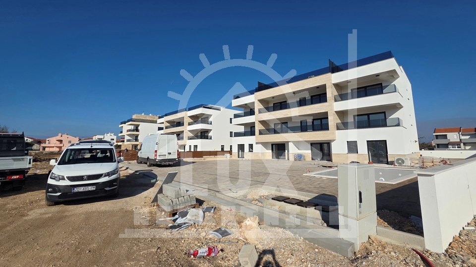 Zweizimmer-Penthouse im 2. Stock mit Dachterrasse, Privlaka bei Zadar, NEUBAU