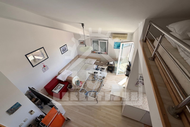 Apartman s galerijom 300 metara od Mora, Privlaka nedaleko Zadra i Nina