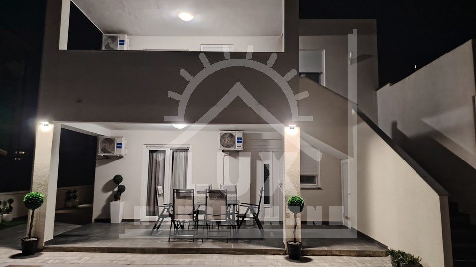 Hi&scaron;a&comma; 135 m2&comma; Prodaja&comma; Privlaka