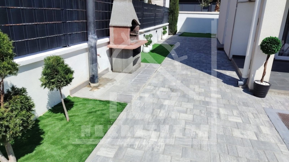 Hi&scaron;a&comma; 135 m2&comma; Prodaja&comma; Privlaka