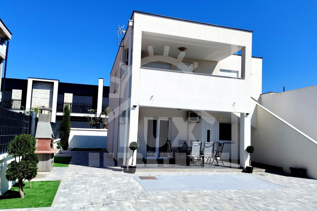 Hiša, 135 m2, Prodaja, Privlaka