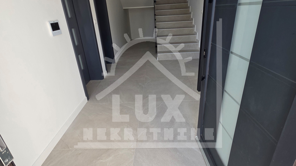 Luxury villa with swimming pool&comma; SEA VIEW&comma; ZADAR &lpar;Plo&ccaron;e&rpar;