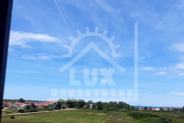 Građevinska parcela pravilnog oblika, Vrsi nedaleko Nina i Zadra