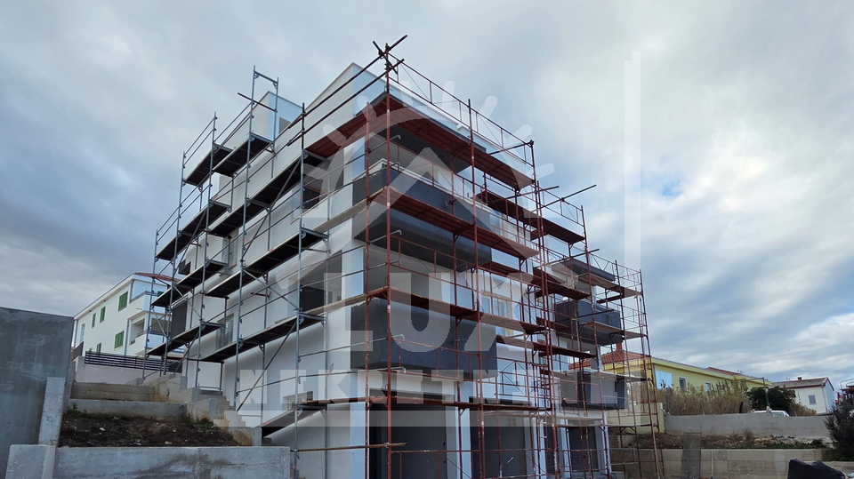 Two-bedroom apartment with garden in NEW BUILDING&comma; Ra&zcaron;anac&comma; 60 meters from the sea