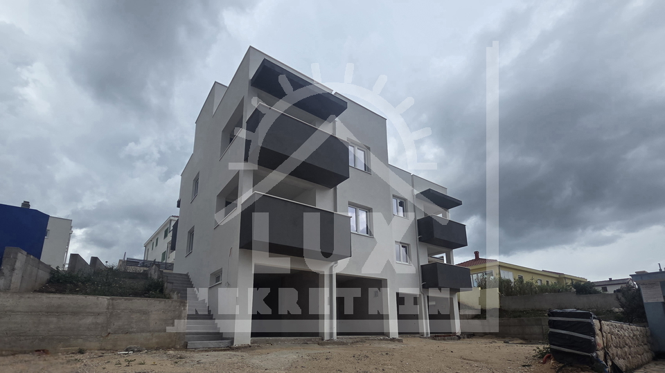 Zweizimmerwohnung mit Garten in NOVOGRADNJA&comma; Ra&zcaron;anac&comma; 60 Meter vom Meer entfernt