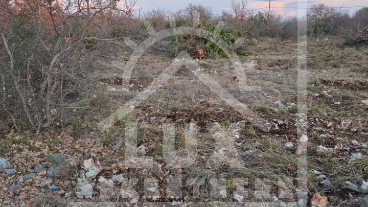 Gra&dstrok;evinsko zemlji&scaron;te pravilnog oblika&comma; Slivnica kraj Posedarja