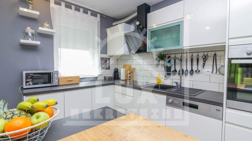 Apartment&comma; 80 m2&comma; For Sale&comma; Zadar - Plovanija