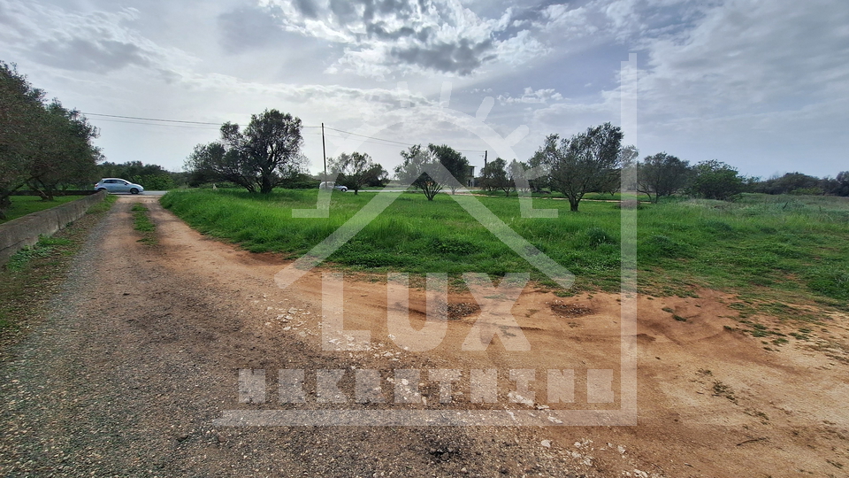 Building land 699 m2, Sukošan near Zadar, 500 meters from the sea