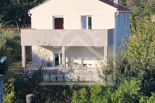 Einfamilienhaus, eingeschossig, Insel Pašman, Tkon, nahe dem Meer, Neubau