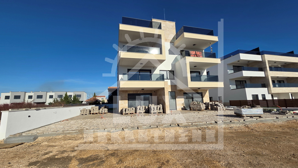 Zweizimmer-Penthouse im 2&period; Stock mit Dachterrasse&comma; Privlaka bei Zadar&comma; NEUBAU