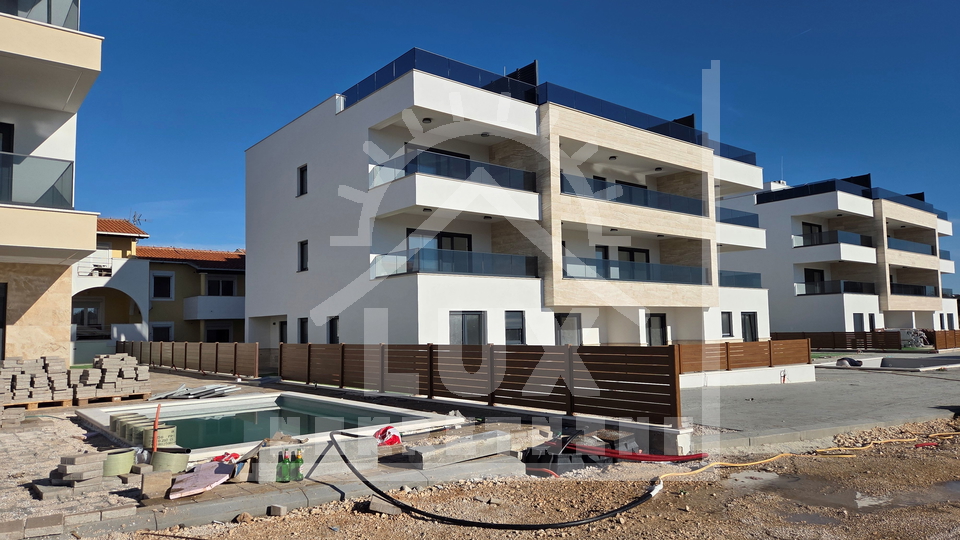 Zweizimmerwohnung im 2&period; Stock mit Dachterrasse&comma; Privlaka&comma; in der N&auml;he von Zadar&comma; NEUBAU