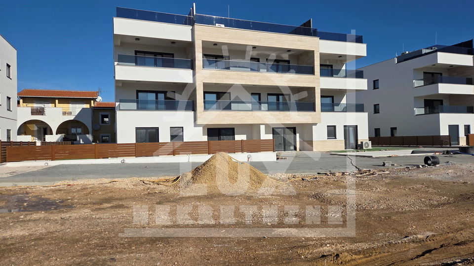 Zweizimmerwohnung im 2&period; Stock mit Dachterrasse&comma; Privlaka&comma; in der N&auml;he von Zadar&comma; NEUBAU