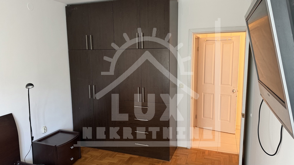 Komforan dvosoban stan na odli&ccaron;noj lokaciji&comma; Zadar