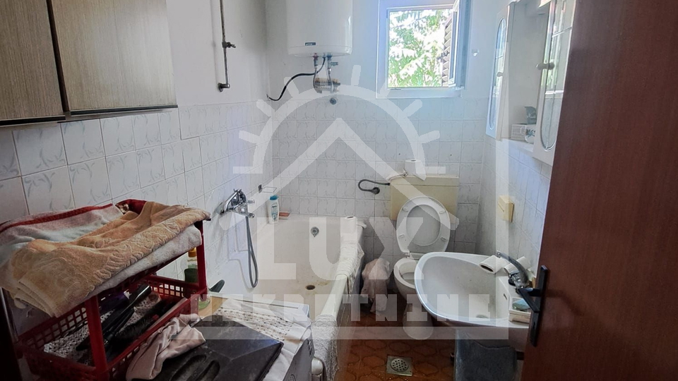 Samostojeća kuća, prizemnica, pov. 93 m2, Vir (centar)