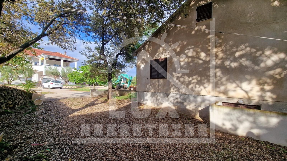 Samostojeća kuća, prizemnica, pov. 93 m2, Vir (centar)