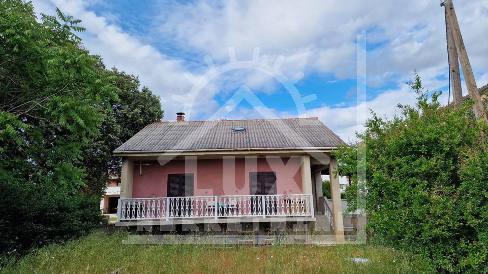 Samostojeća kuća, prizemnica, pov. 93 m2, Vir (centar)