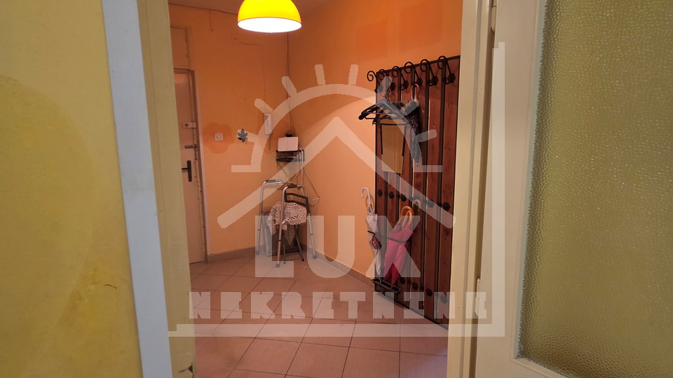 Stan pov. 60 m2, komforan jednosoban, Zadar (Voštarnica)