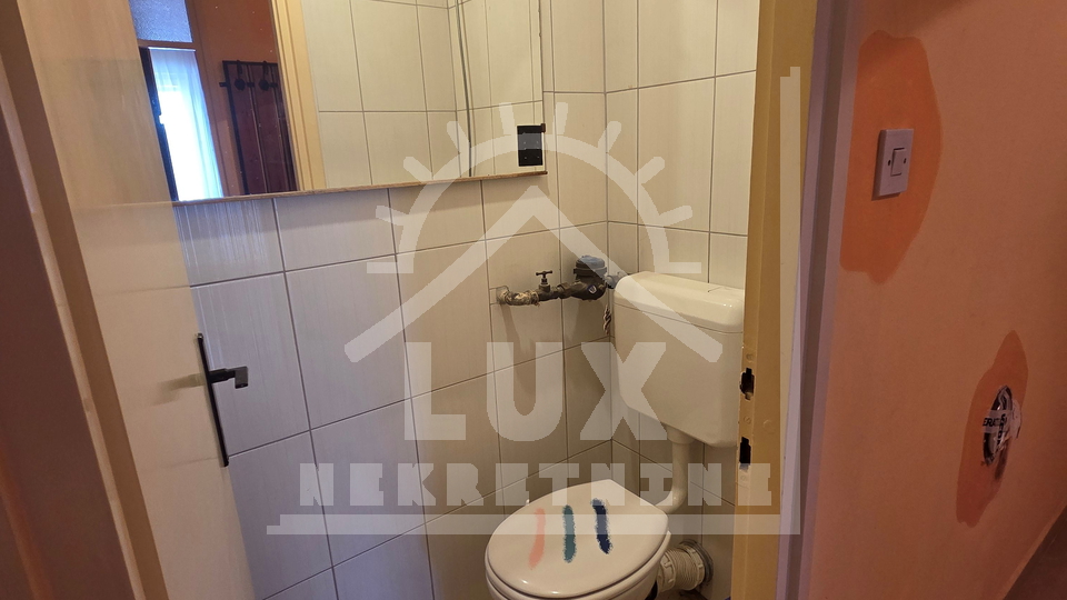 Stan pov. 60 m2, komforan jednosoban, Zadar (Voštarnica)