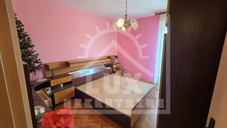 Stan pov. 60 m2, komforan jednosoban, Zadar (Voštarnica)
