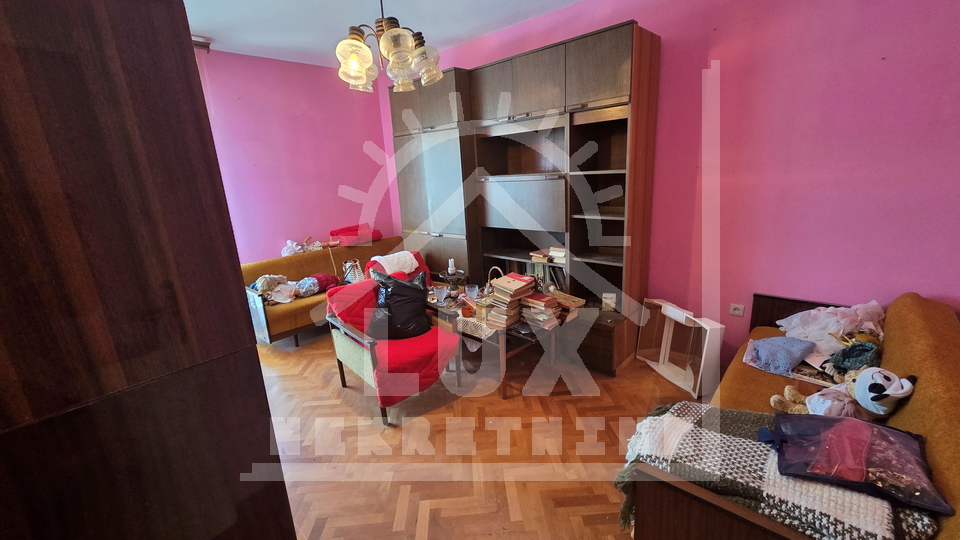 Stan pov. 60 m2, komforan jednosoban, Zadar (Voštarnica)