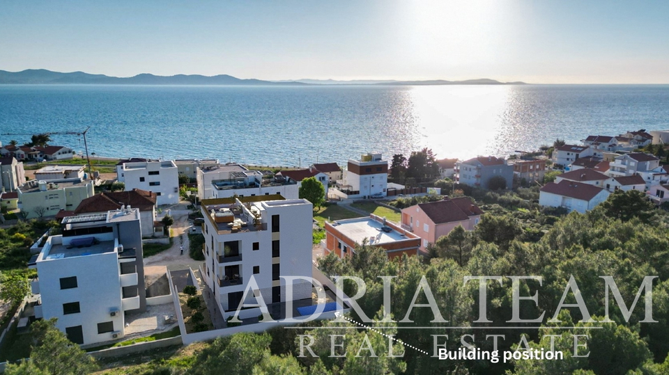 APARTMÁNY VZDÁLENÉ 120 m OD MOŘE, VÝHLED NA MOŘE, NOVOSTAVBA - DIKLO, ZADAR