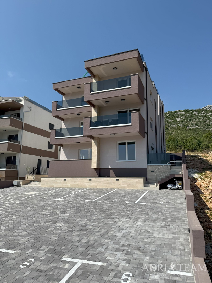 APARTMENTS IN NEW BUILDING 200 m FROM THE SEA - SELINE