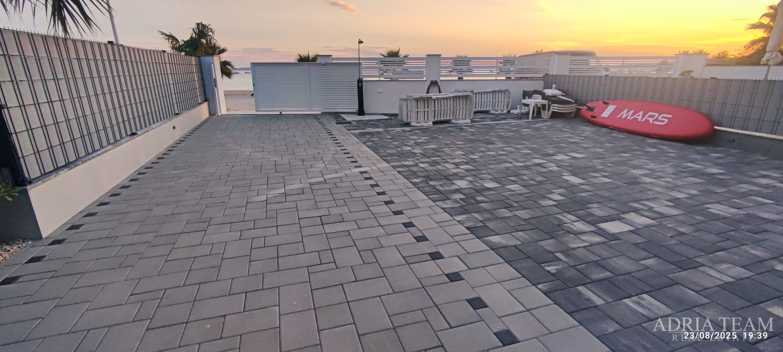 APARTMANI 3u1, IZVRSNA PRILIKA!!!  PRVI RED DO MORA, VIR - ZADAR