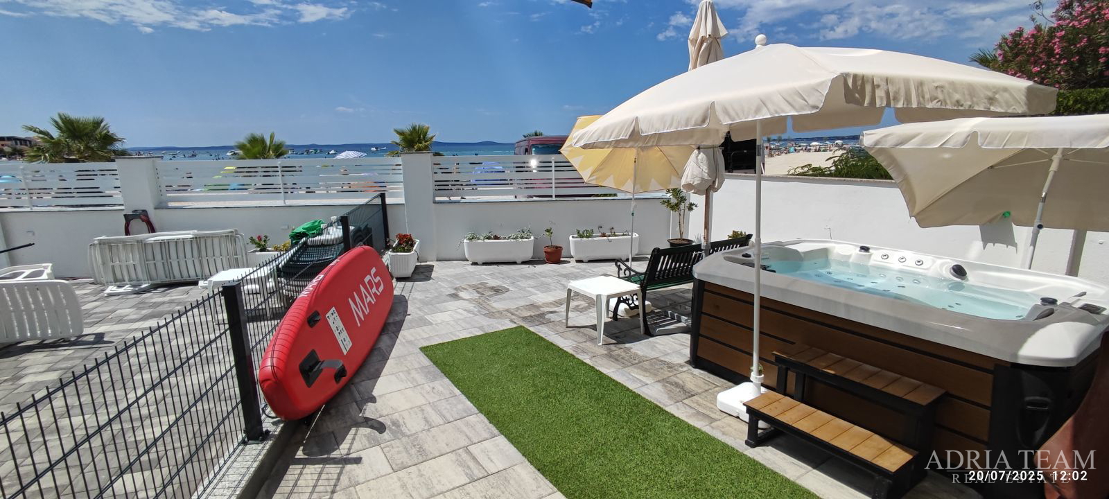 APARTMANI 3u1, IZVRSNA PRILIKA!!!  PRVI RED DO MORA, VIR - ZADAR