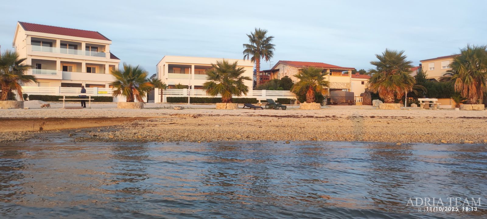 APARTMANI 3u1, IZVRSNA PRILIKA!!!  PRVI RED DO MORA, VIR - ZADAR