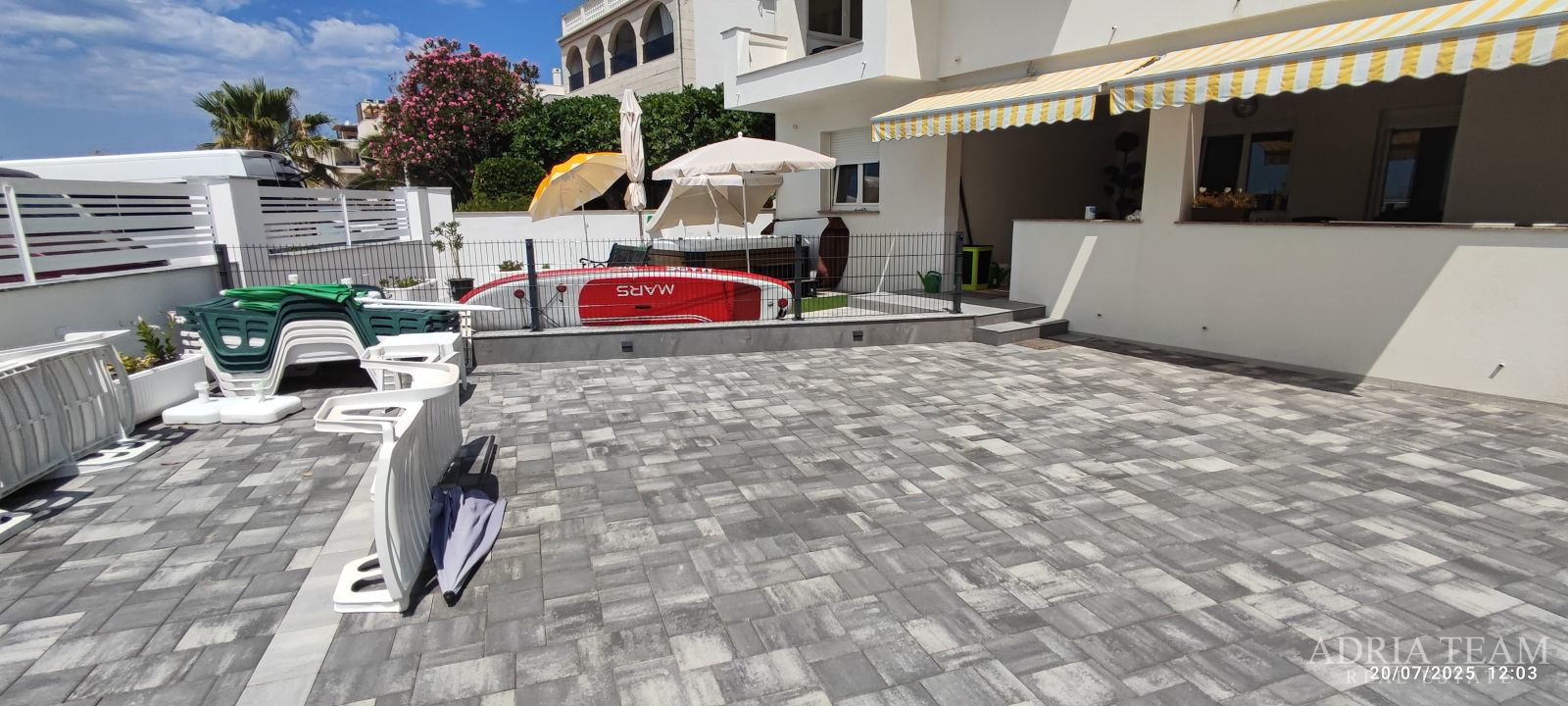 APARTMANI 3u1, IZVRSNA PRILIKA!!!  PRVI RED DO MORA, VIR - ZADAR