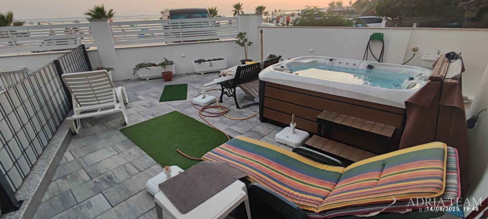 APARTMANI 3u1, IZVRSNA PRILIKA!!!  PRVI RED DO MORA, VIR - ZADAR