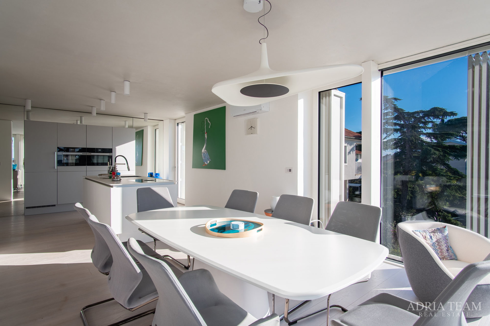 VILA U PRVOM REDU DO MORA, MODERNA ARHITEKTURA, PROSTRANA KROVNA TERASA - BRODARICA, ZADAR