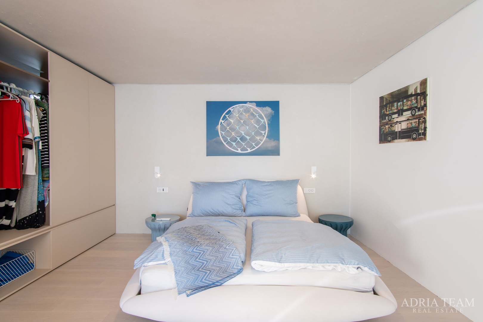 VILA U PRVOM REDU DO MORA, MODERNA ARHITEKTURA, PROSTRANA KROVNA TERASA - BRODARICA, ZADAR