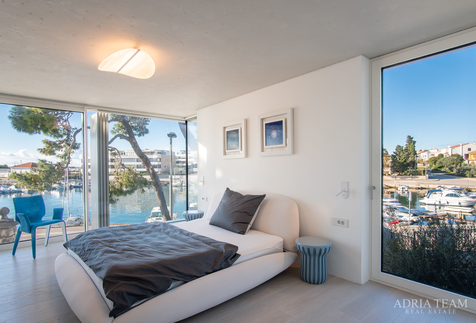 VILA U PRVOM REDU DO MORA, MODERNA ARHITEKTURA, PROSTRANA KROVNA TERASA - BRODARICA, ZADAR