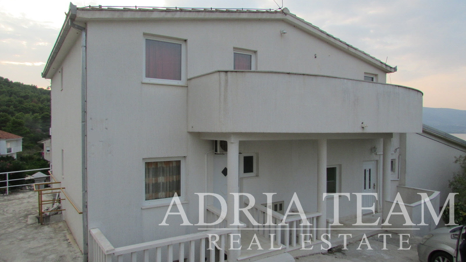 APARTMANSKA KUĆA, 150 M OD MORA, IZVRSNA POZICIJA!! SPLIT - SLATINE