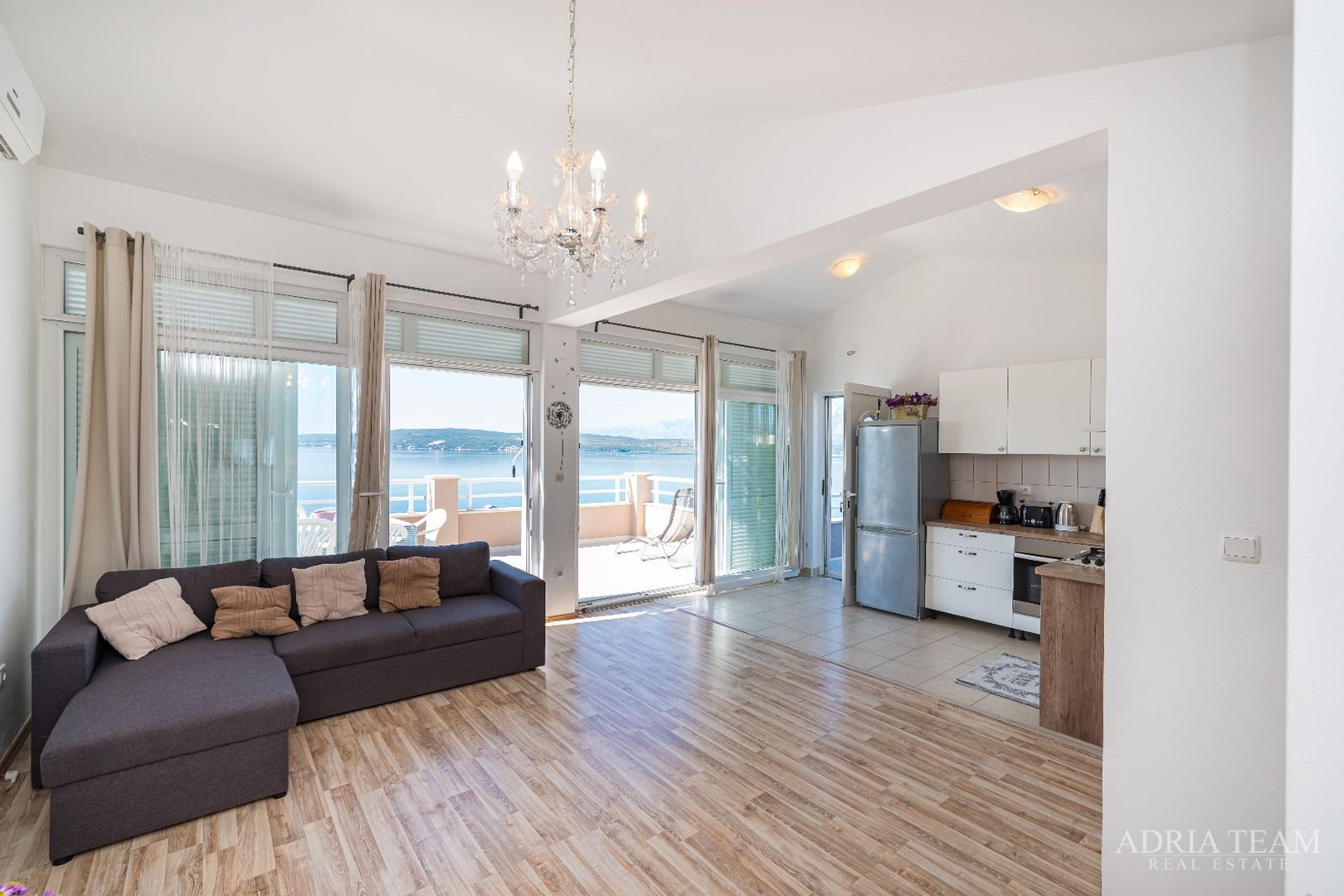 Beautiful apartment house with sea view, Novigrad