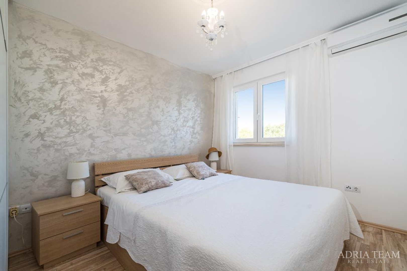 Beautiful apartment house with sea view, Novigrad