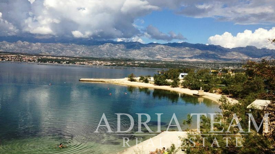 STAVEBNÝ POZEMOK S VÝHĽADOM NA MORE, NOVIGRAD / ZADAR